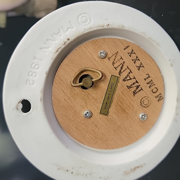 Cinderella music box 1982 - Picture 4 of 4